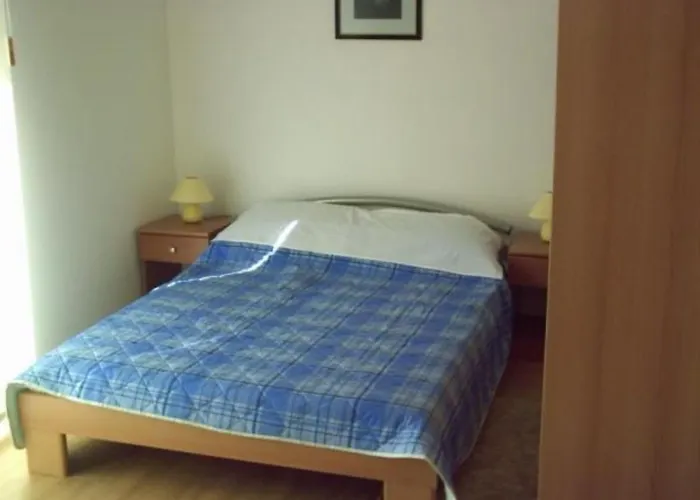 Degi Apartmán Biograd Na Moru