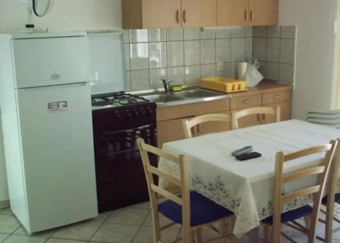 Degi * ビオグラード・ナ・モル